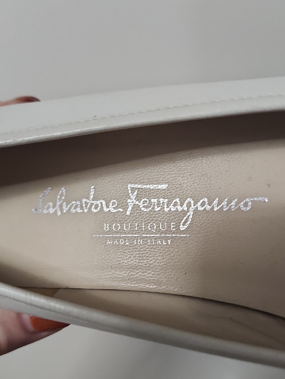 Salvatore Ferragamo Boutique White Leather Loafers Flats 8.5B Italy - Picture 9 of 14